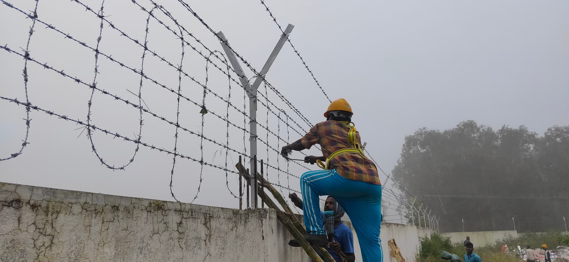 Y Angle — Steel & Supports fencing by Navi Fencing